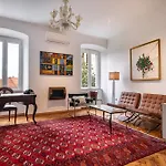 Secret Garden Apartment By Duhomes